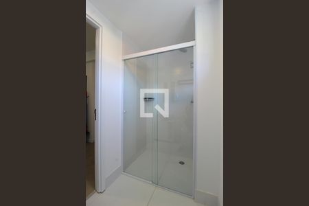 Banheiro Social de kitnet/studio para alugar com 1 quarto, 20m² em Indianópolis, São Paulo