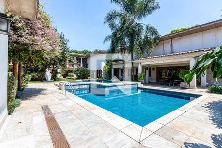 Casa à venda com 3 quartos, 1100m² em Morumbi, São Paulo