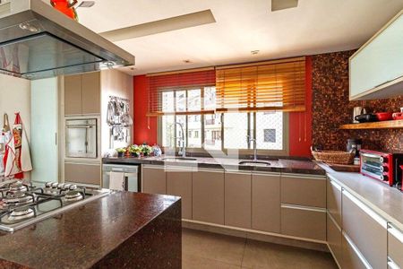 Apartamento à venda com 4 quartos, 310m² em Vila Suzana, São Paulo