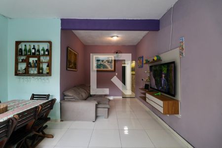 Sala de casa para alugar com 2 quartos, 190m² em Jardim Virginia, Guarujá