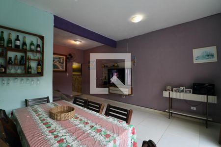 Sala de casa para alugar com 2 quartos, 190m² em Jardim Virginia, Guarujá