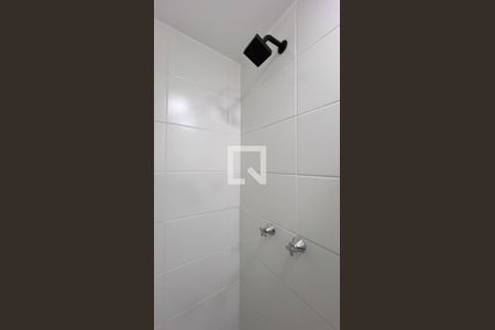 Banheiro de apartamento à venda com 2 quartos, 42m² em Vila Rosalia, Guarulhos