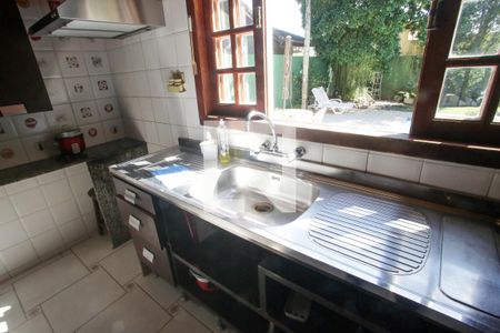 Cozinha de casa de condomínio à venda com 3 quartos, 360m² em Jacarepaguá, Rio de Janeiro