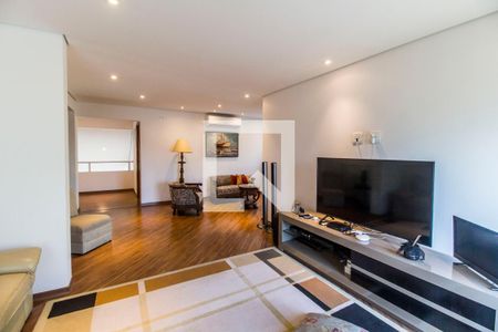 Sala de TV de casa de condomínio à venda com 3 quartos, 444m² em Alphaville, Santana de Parnaíba