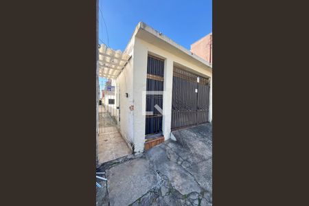 Fachada de casa à venda com 2 quartos, 70m² em Vila Moinho Velho, São Paulo
