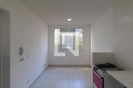 Sala/Cozinha de apartamento para alugar com 2 quartos, 32m² em Fazenda Aricanduva, São Paulo