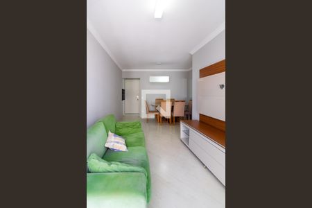 Sala de Estar de apartamento à venda com 2 quartos, 65m² em Jardim Itapeva, São Paulo