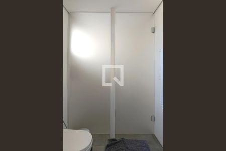 Banheiro Social de apartamento à venda com 1 quarto, 95m² em Pinheiros, São Paulo