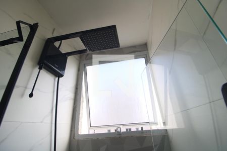 Banheiro de apartamento à venda com 2 quartos, 44m² em Usina Piratininga, São Paulo