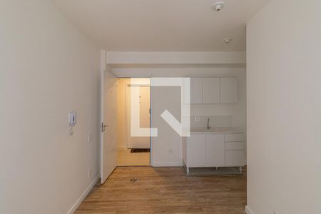 Sala/Cozinha de apartamento à venda com 2 quartos, 36m² em Vila Guilhermina, São Paulo