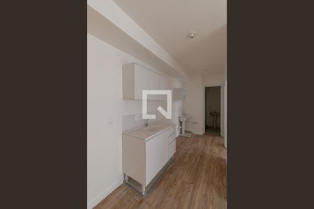 Sala/Cozinha de apartamento à venda com 2 quartos, 36m² em Vila Guilhermina, São Paulo