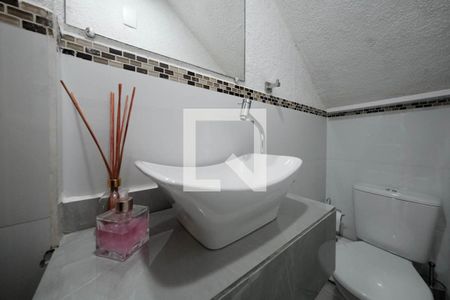 Lavabo 2 de casa à venda com 3 quartos, 160m² em Vila Nhocuné, São Paulo
