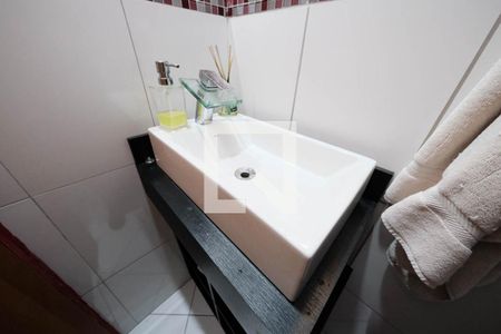 Lavabo 1 de casa à venda com 3 quartos, 160m² em Vila Nhocuné, São Paulo