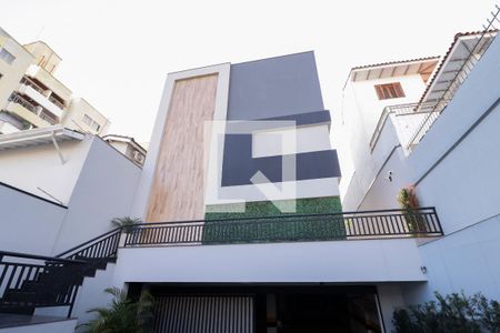 Fachada de casa à venda com 3 quartos, 124m² em Jardim Santa Ines, São Paulo