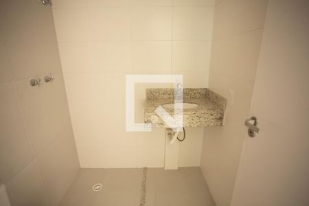 Banheiro de casa à venda com 3 quartos, 124m² em Jardim Santa Ines, São Paulo
