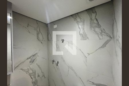 Banheiro Social de casa de condomínio à venda com 3 quartos, 124m² em Jardim Santa Ines, São Paulo