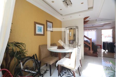 Cozinha de casa de condomínio à venda com 2 quartos, 80m² em Marechal Rondon, Canoas