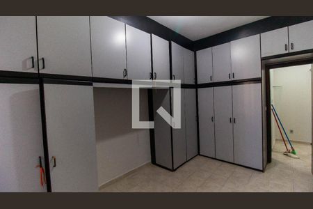 Quarto de apartamento para alugar com 1 quarto, 68m² em Centro, Niterói