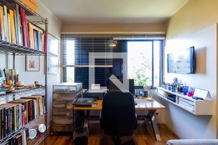 Quarto 2 de apartamento à venda com 4 quartos, 185m² em Vila Suzana, São Paulo