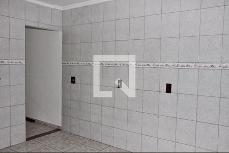 Cozinha de casa de condomínio para alugar com 2 quartos, 80m² em Jaraguá, São Paulo