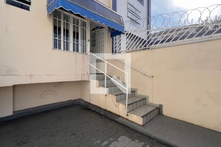 Garagem de casa à venda com 2 quartos, 160m² em Jardim São Paulo, Guarulhos