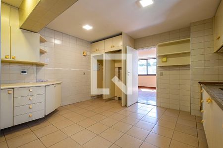 Cozinha de apartamento à venda com 3 quartos, 164m² em Jardim Paulistano, São Paulo