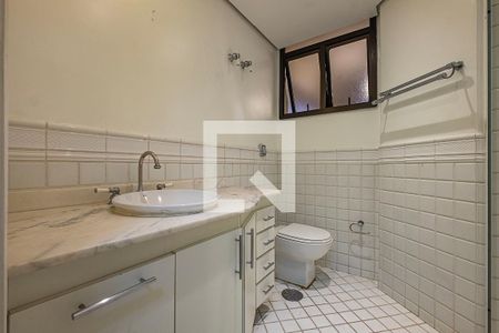 Banheiro da Suíte de apartamento à venda com 3 quartos, 164m² em Jardim Paulistano, São Paulo