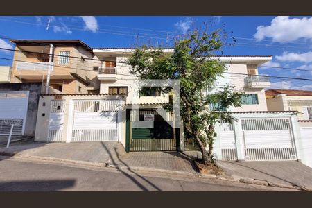 Fachada de casa para alugar com 3 quartos, 210m² em Jardim Colombo, São Paulo