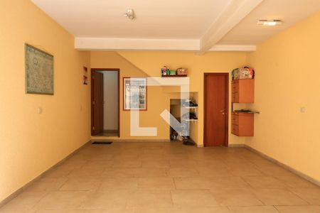 Garagem de casa para alugar com 3 quartos, 210m² em Jardim Colombo, São Paulo