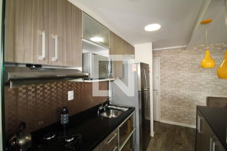 Cozinha de apartamento para alugar com 3 quartos, 80m² em Vila Ester (zona Norte), São Paulo