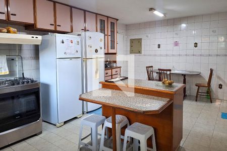 Cozinha de casa à venda com 4 quartos, 390m² em Piratininga, Niterói