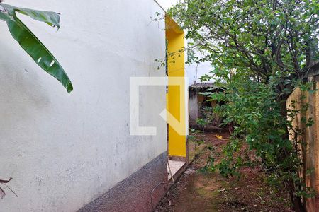 Quintal de casa à venda com 4 quartos, 390m² em Piratininga, Niterói