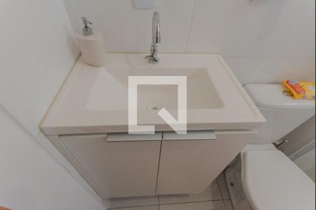 Banheiro de apartamento à venda com 2 quartos, 46m² em Jardim Esmeraldina, Campinas