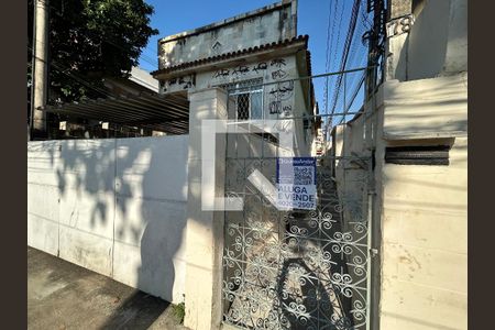 Fachada  de casa para alugar com 1 quarto, 45m² em Cascadura, Rio de Janeiro