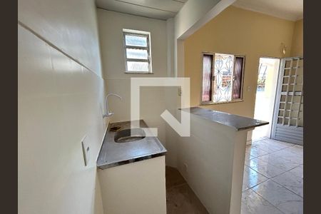 Cozinha e Área de Serviço de casa para alugar com 1 quarto, 45m² em Cascadura, Rio de Janeiro