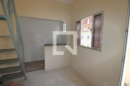 Sala de casa para alugar com 1 quarto, 45m² em Cascadura, Rio de Janeiro