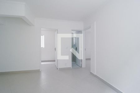 Sala de apartamento para alugar com 2 quartos, 46m² em Jardim Santa Rosa, Taboão da Serra