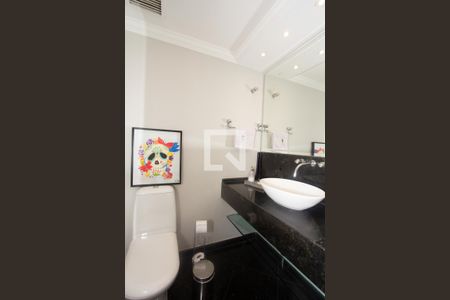 lavabo de apartamento para alugar com 4 quartos, 143m² em Moema, São Paulo