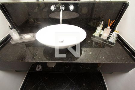 lavabo de apartamento para alugar com 4 quartos, 143m² em Moema, São Paulo