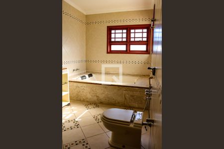 Banheiro da Suíte 4 de casa de condomínio para alugar com 4 quartos, 495m² em Jardim Sao Paulo Ii, Cotia