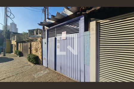 Fachada  de casa à venda com 2 quartos, 180m² em Jardim Santa Mena, Guarulhos
