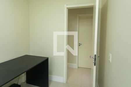Quarto 1 de apartamento para alugar com 3 quartos, 85m² em Jardim Itu, Porto Alegre