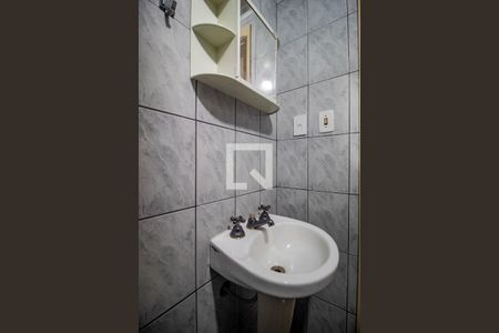 Banheiro da Suíte de apartamento para alugar com 1 quarto, 48m² em Nonoai, Porto Alegre