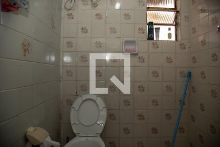 Banheiro de Serviço de casa à venda com 4 quartos, 250m² em Jardim Vergueiro, São Paulo
