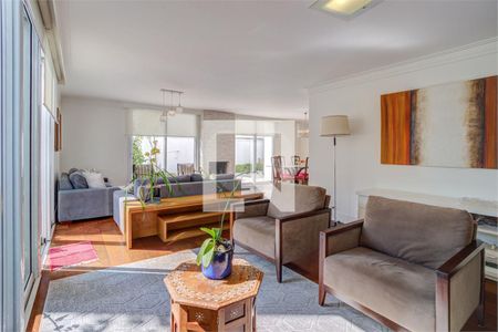 Casa de Condomínio à venda com 4 quartos, 343m² em Chácara Santo Antônio (Zona Sul), São Paulo