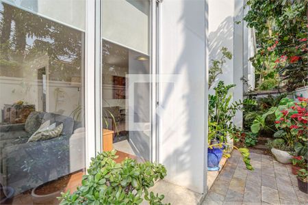 Casa de Condomínio à venda com 4 quartos, 343m² em Chácara Santo Antônio (Zona Sul), São Paulo