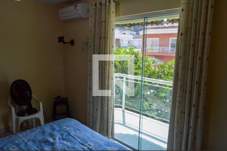 Suíte de casa de condomínio à venda com 4 quartos, 367m² em Jacarepaguá, Rio de Janeiro