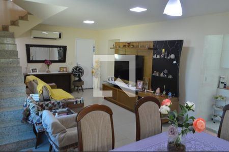 Sala 1 de casa de condomínio à venda com 4 quartos, 367m² em Jacarepaguá, Rio de Janeiro