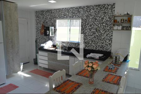 Cozinha de casa de condomínio à venda com 4 quartos, 367m² em Jacarepaguá, Rio de Janeiro