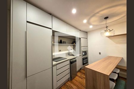 Sala/Cozinha de apartamento à venda com 2 quartos, 73m² em Vila Olímpia, São Paulo